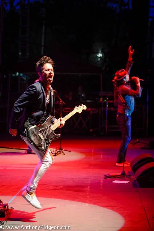 Michael Franti, Edgefield Amphitheater, photo by Anthony Pidgeon