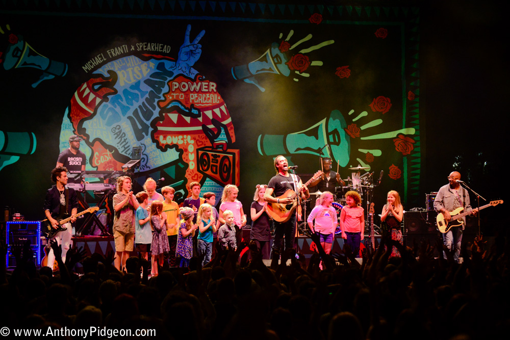 Michael Franti, Edgefield Amphitheater, photo by Anthony Pidgeon