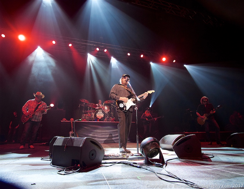 Hank Williams Jr., Moda Center, Rose Quarter, photo by John Alcala