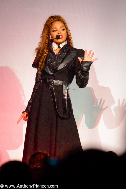 Janet Jackson, Moda Center, Rose Quarter, photo by Anthony Pidgeon