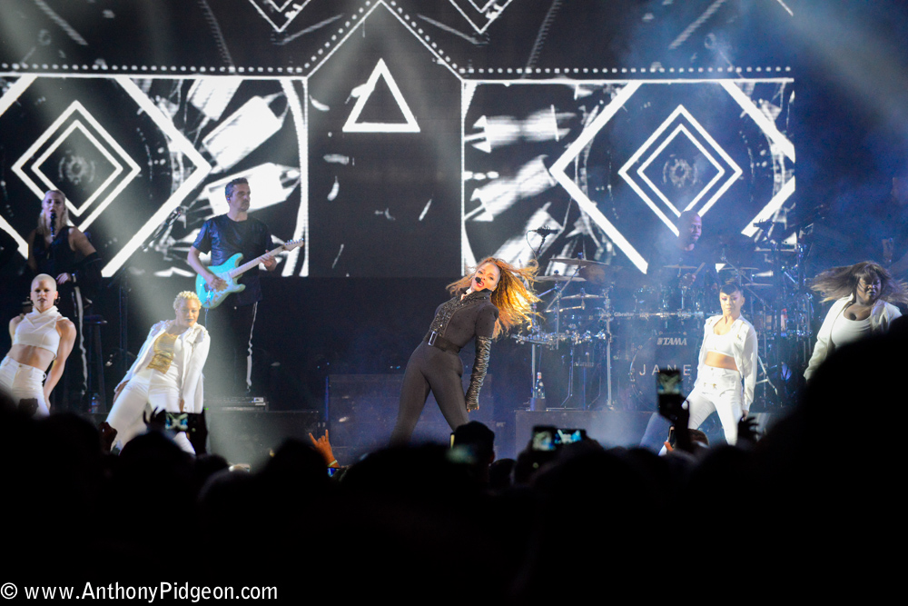 Janet Jackson, Moda Center, Rose Quarter, photo by Anthony Pidgeon
