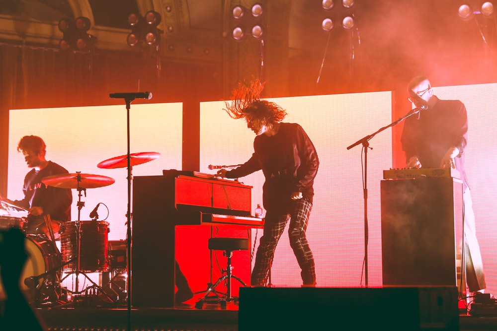 LANY, Crystal Ballroom, photo by Sydnie Kobza