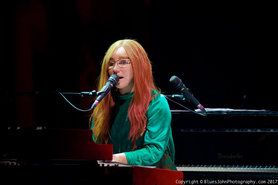 Tori Amos, Arlene Schnitzer Concert Hall, Portland'5 Centers for the Arts, photo by John Alcala