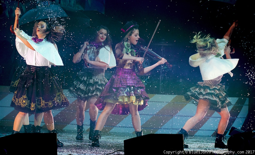 Lindsey Stirling, Arlene Schnitzer Concert Hall, photo by John Alcala