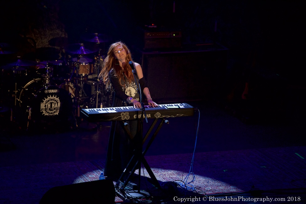 Marina V, Revolution Hall, photo by John Alcala