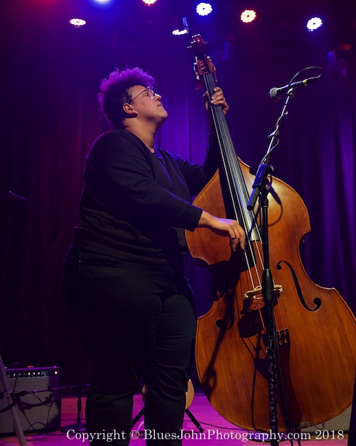 Bermuda Triangle, Aladdin Theater, photo by John Alcala