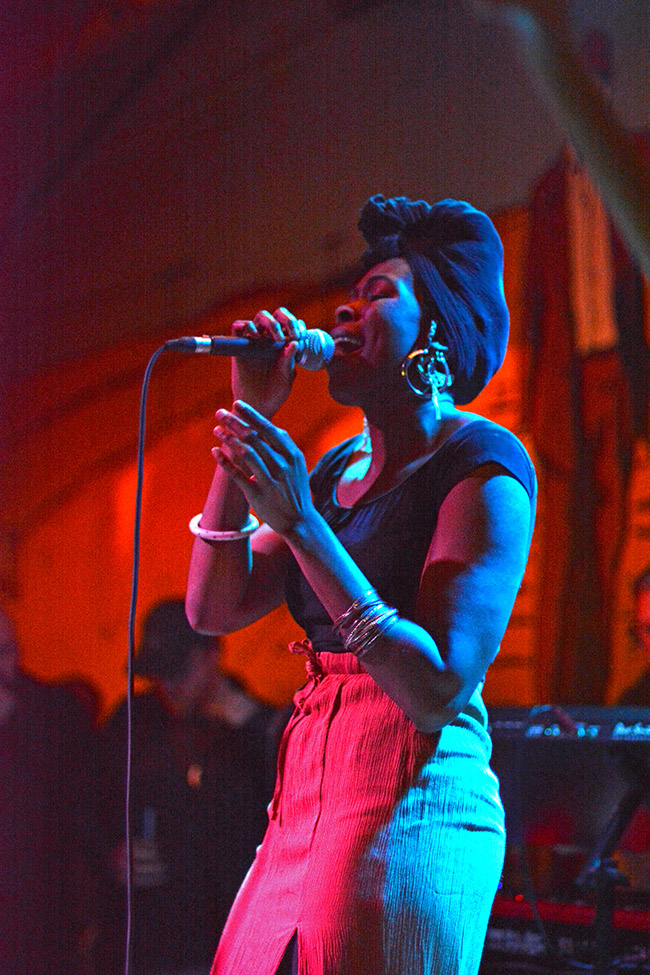 Bells Atlas, Bunk Bar, photo by Brendon Quinn