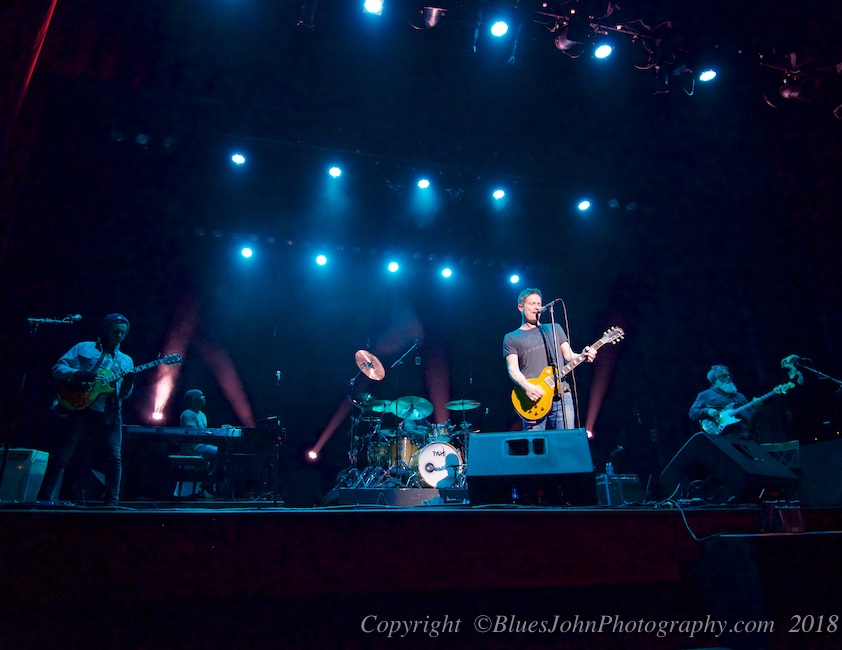 Jonny Lang, The Elsinore Theatre, photo by John Alcala