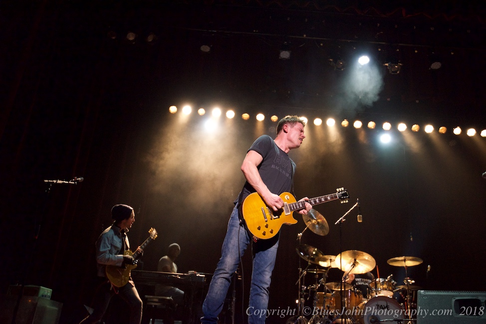 Jonny Lang, The Elsinore Theatre, photo by John Alcala