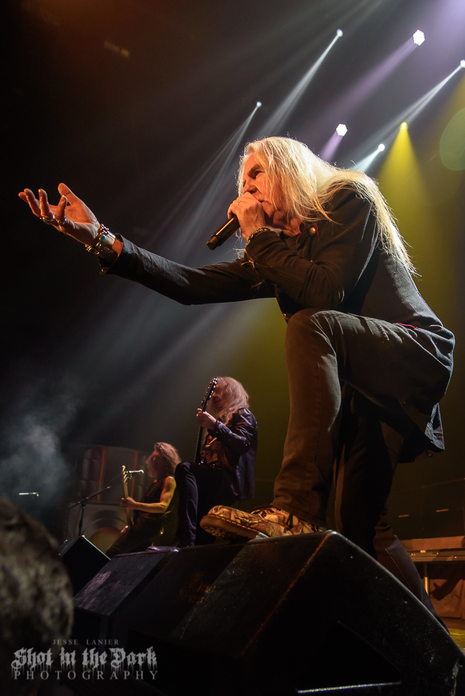 Saxon, ShoWare Center, photo by Jesse Lanier