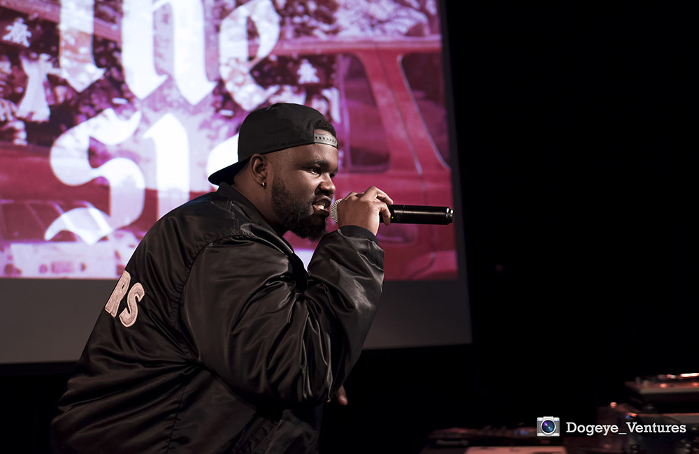 Mic Capes, Kelly's Olympian, The Thesis, photo by Ashley Strom