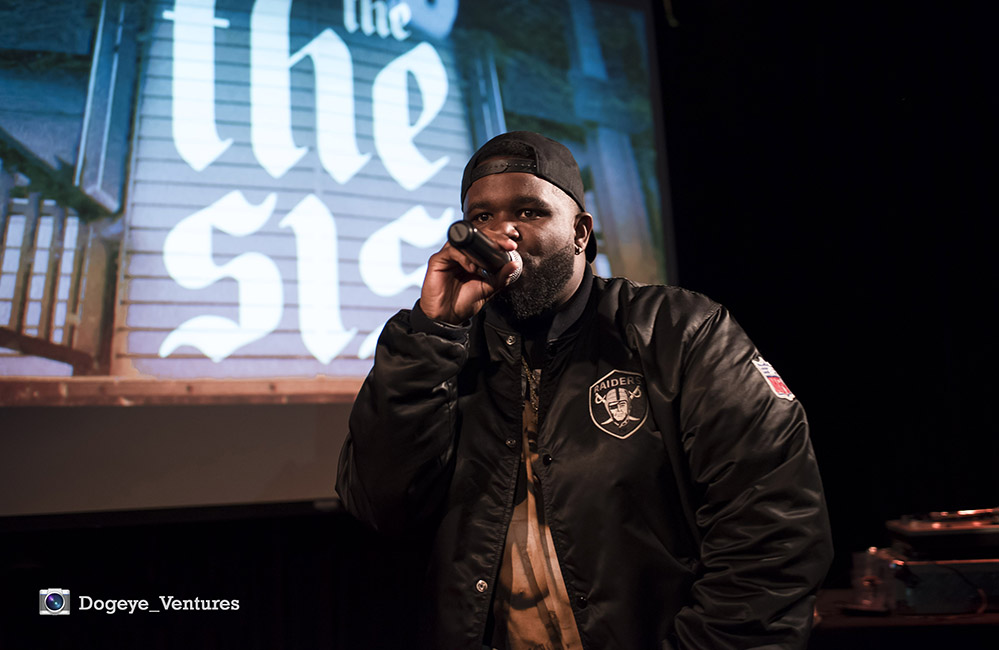 Mic Capes, Kelly's Olympian, The Thesis, photo by Ashley Strom