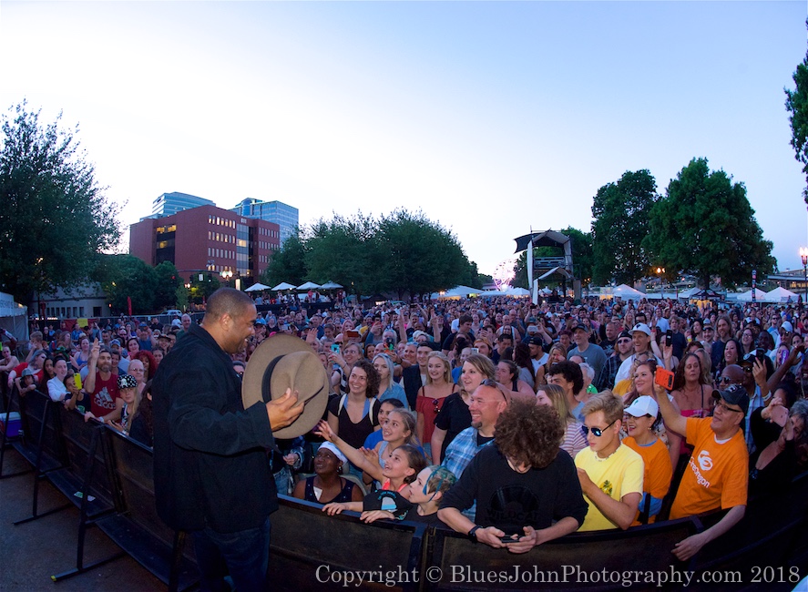 Sir Mix-A-Lot, Portland Rose Festival, Tom McCall Waterfront Park, photo by John Alcala