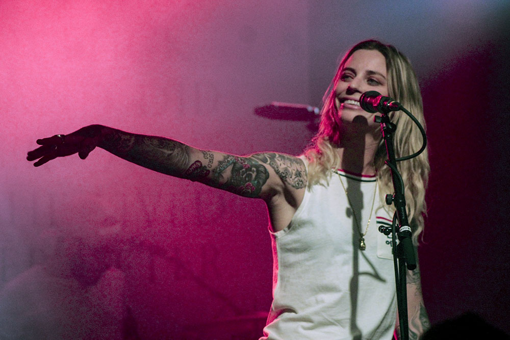 Photos of Gin Wigmore and Roses & Revolutions at the Wonder Ballroom on ...
