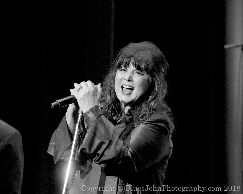 Ann Wilson, The Elsinore Theatre, photo by John Alcala