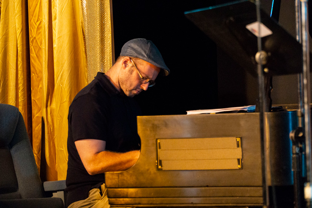 Farnell Newton, Montavilla Jazz Festival, photo by Elbert Giron