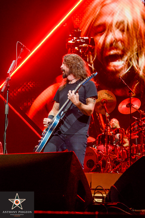 Foo Fighters, Moda Center, photo by Anthony Pidgeon