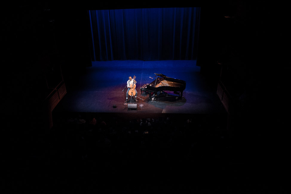 Gabriel Royal, Winningstad Theatre, photo by Ignacio Quintana