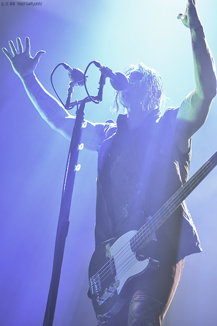 Shinedown, Veterans Memorial Coliseum, photo by Kevin Pettigrew