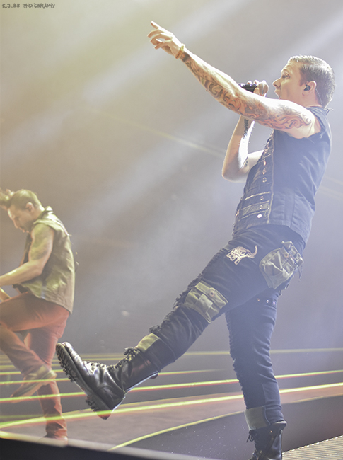 Shinedown, Veterans Memorial Coliseum, photo by Kevin Pettigrew