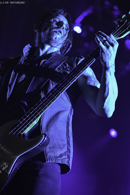 Shinedown, Veterans Memorial Coliseum, photo by Kevin Pettigrew