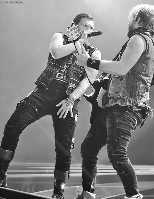 Shinedown, Veterans Memorial Coliseum, photo by Kevin Pettigrew