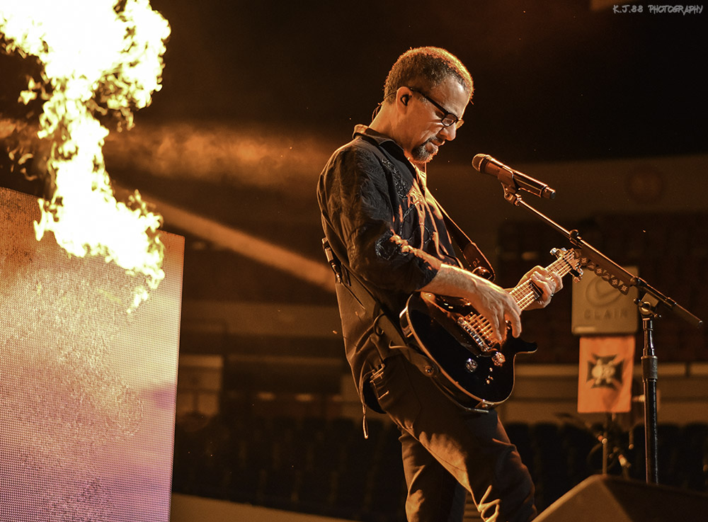 Godsmack, Veterans Memorial Coliseum, photo by Kevin Pettigrew