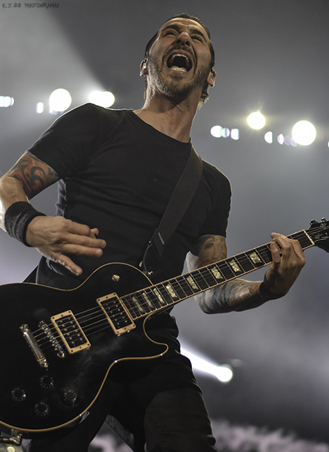 Godsmack, Veterans Memorial Coliseum, photo by Kevin Pettigrew