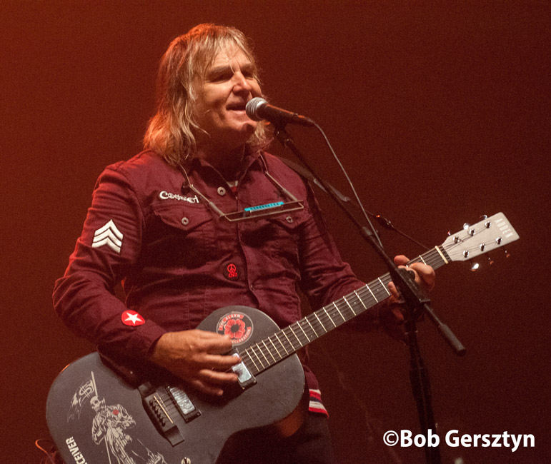 The Alarm, Aladdin Theater, photo by Bob Gersztyn