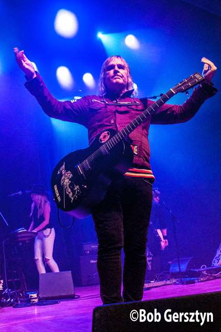 The Alarm, Aladdin Theater, photo by Bob Gersztyn