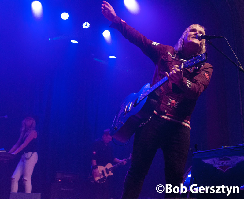 The Alarm, Aladdin Theater, photo by Bob Gersztyn