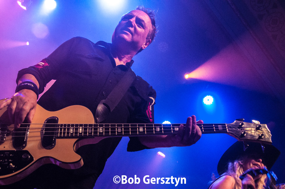 The Alarm, Aladdin Theater, photo by Bob Gersztyn