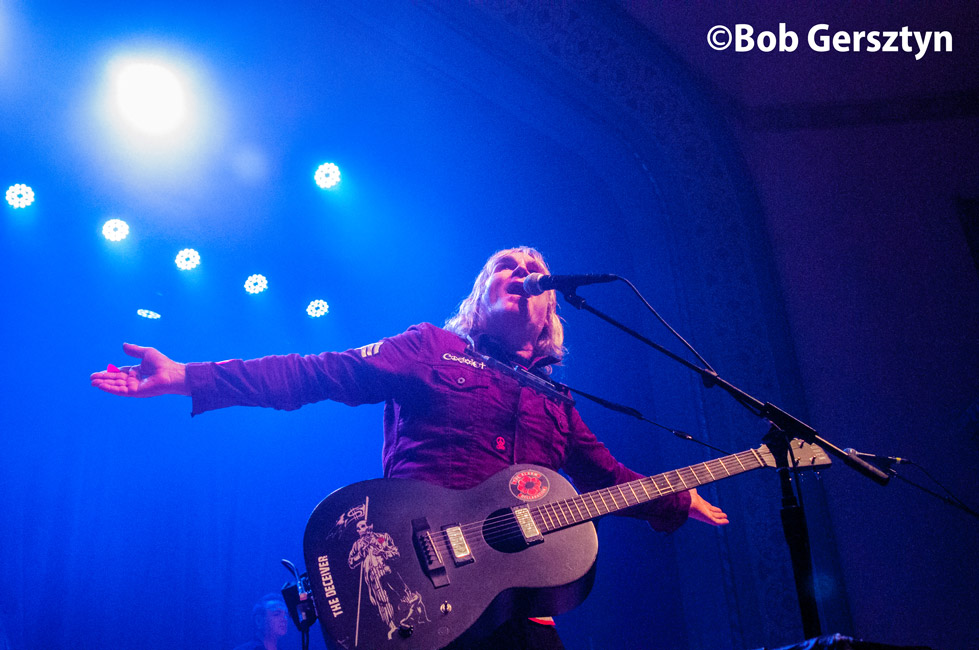 The Alarm, Aladdin Theater, photo by Bob Gersztyn