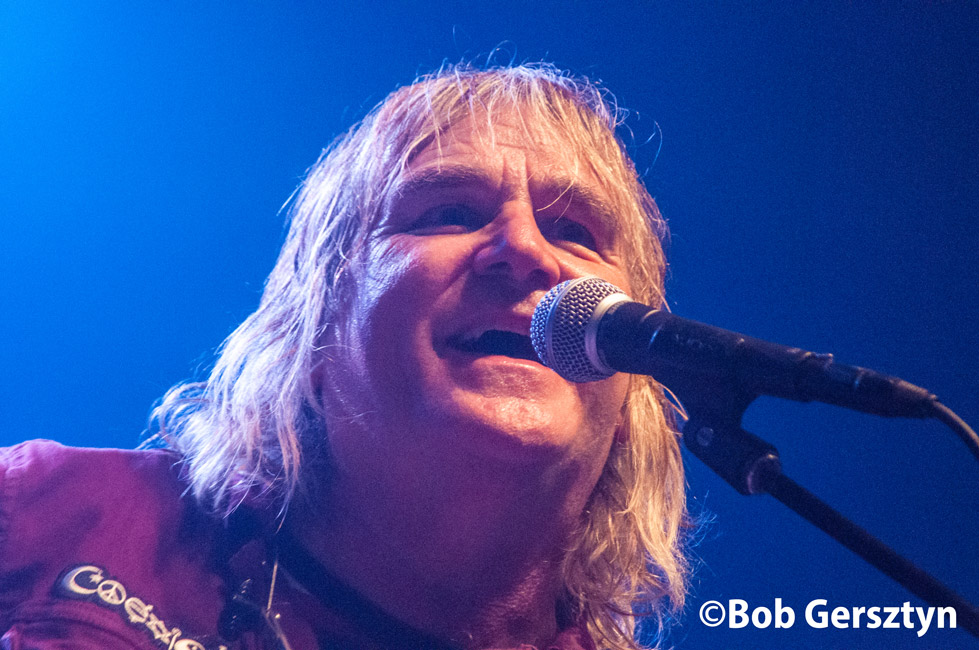 The Alarm, Aladdin Theater, photo by Bob Gersztyn