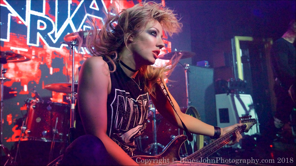 Nita Strauss, Paris Theatre [CLOSED], photo by John Alcala